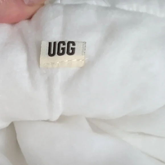 UGG Dip Puffer Waterproof Boot Covers White, New Without Tags - Picture 4 of 7